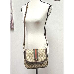 Vintage Gucci GG Supreme Sherry Line Crossbody - Model 001.115.0914 - Customized